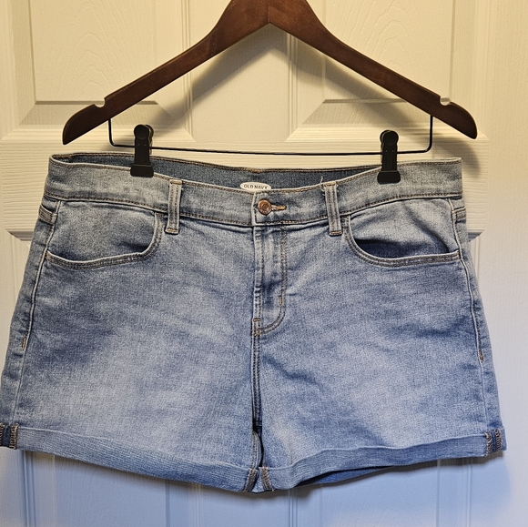 Lot of Women's Shorts - Picture 13 of 14